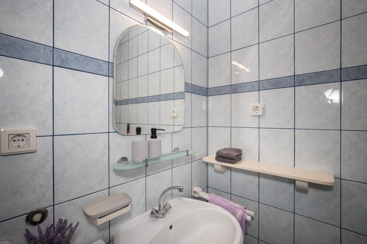 Apartmani Filipic Bol Luaran gambar