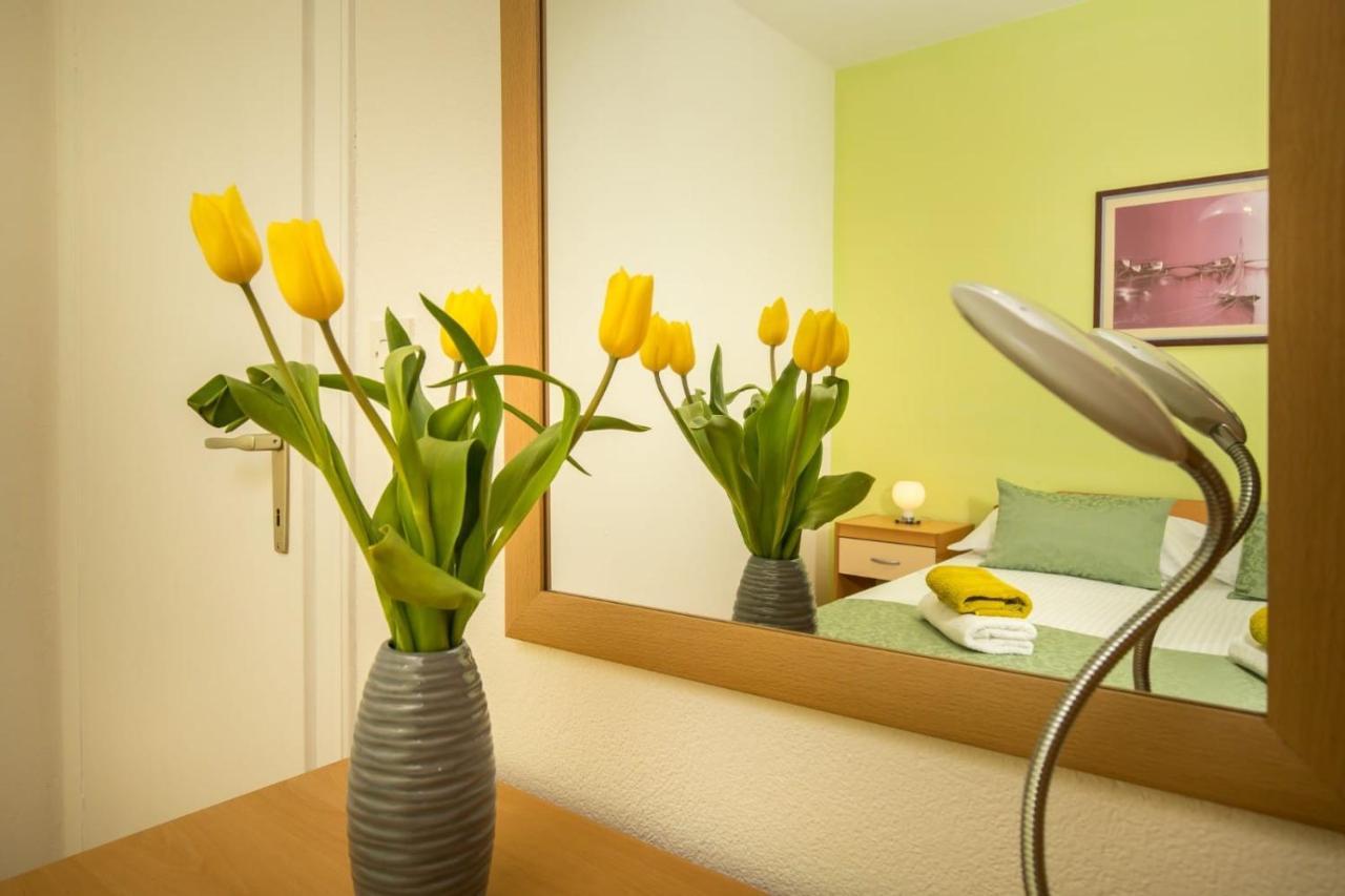 Apartmani Filipic Bol Luaran gambar