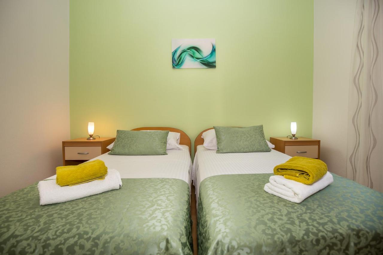 Apartmani Filipic Bol Luaran gambar